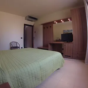 https://italia-ferrara.hotelinveneto.com
